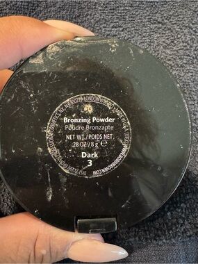 Bobbi Brown Dark 3 Bronzing Powder Compact - Black